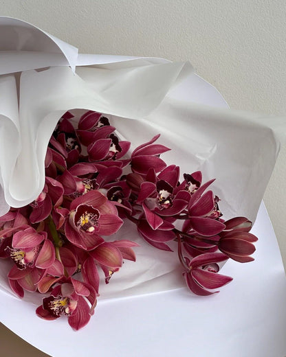 Modern Burgundy and Pink Wedding Flowers